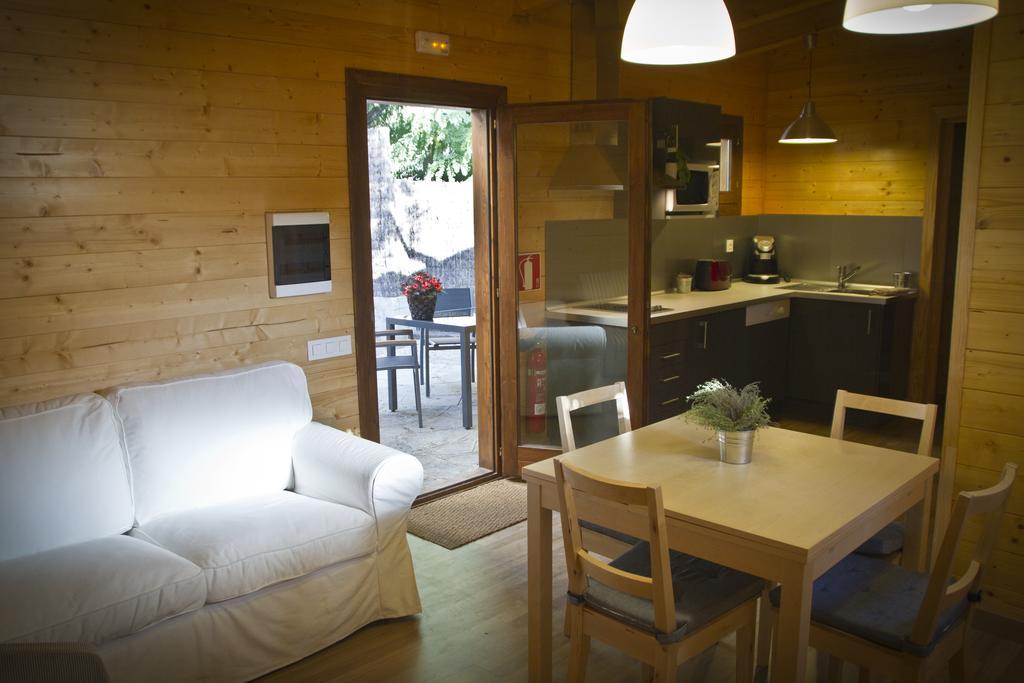 Apartamentos El Bosquet サン・クガ・デル・バリェス 部屋 写真