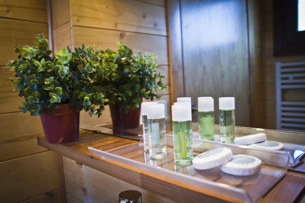 Apartamentos El Bosquet サン・クガ・デル・バリェス 部屋 写真